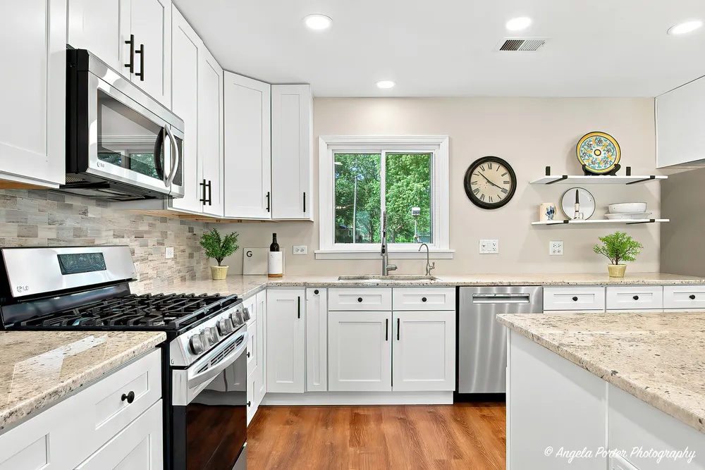 152 Foxwood Ln, Barrington, IL 60010