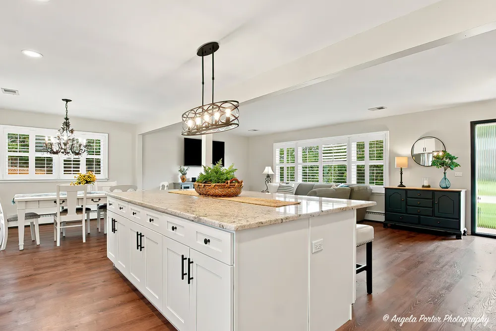 152 Foxwood Ln, Barrington, IL 60010