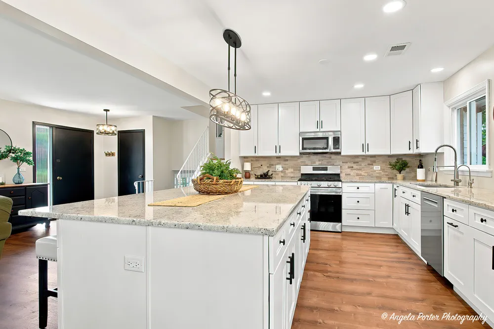 152 Foxwood Ln, Barrington, IL 60010