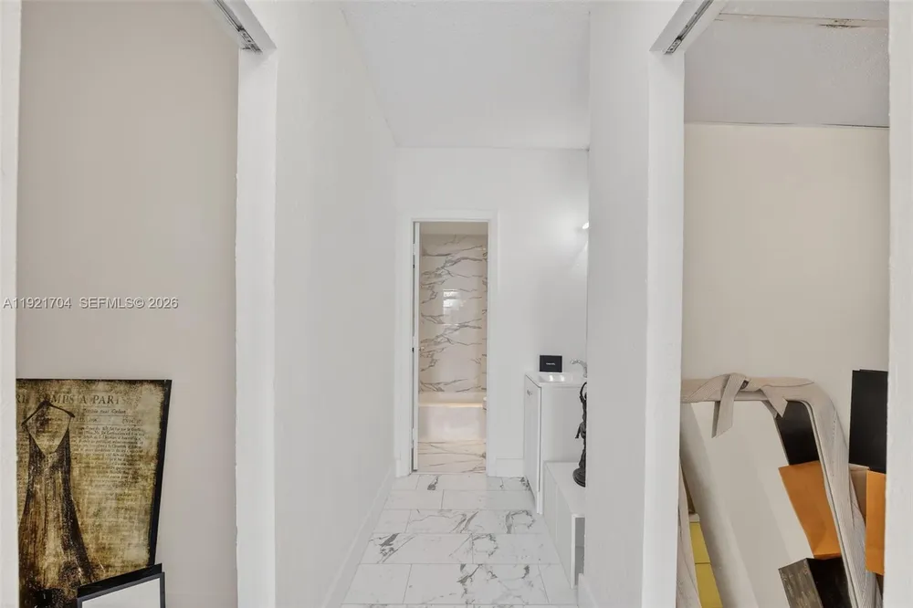 300 Bayview Dr, Sunny Isles Beach, FL 33160