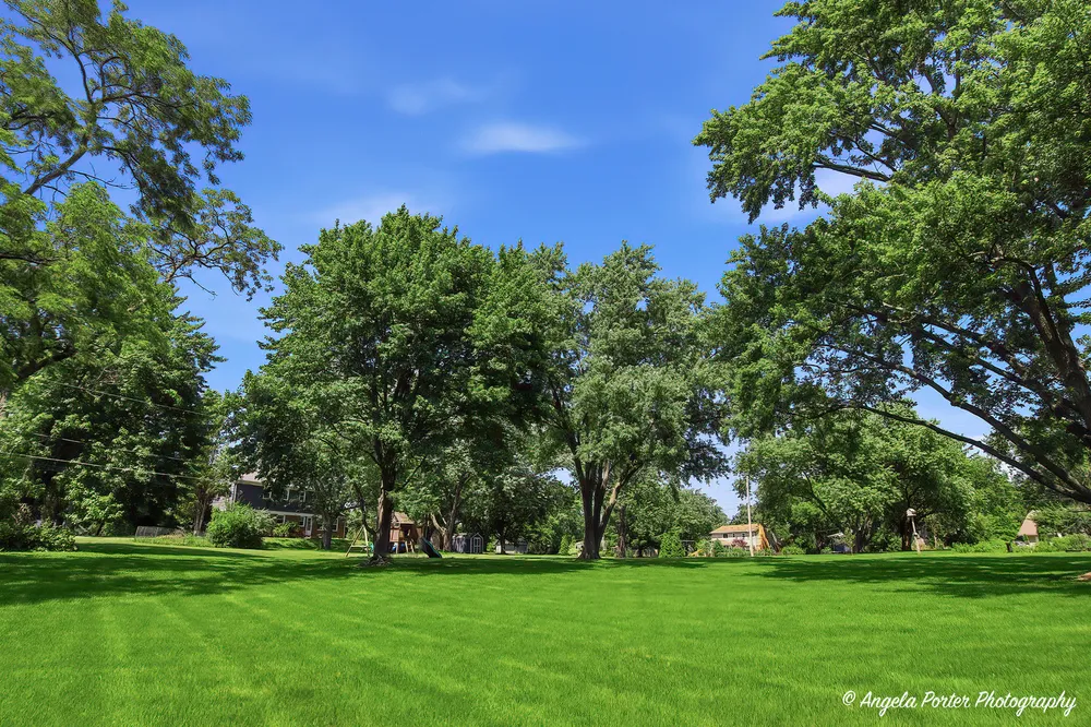 152 Foxwood Ln, Barrington, IL 60010