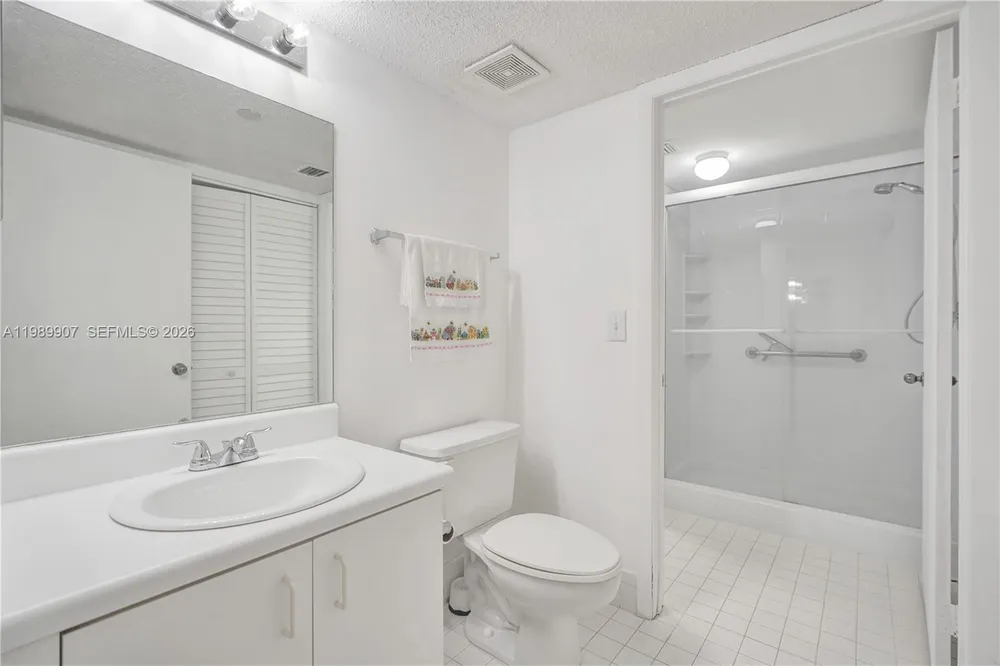 9511 Weldon Cir, Tamarac, FL 33321