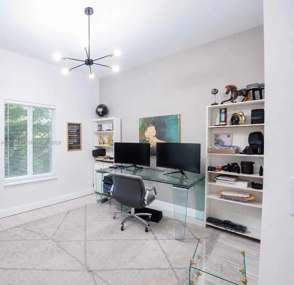 16301 Malibu Dr, Weston, FL 33326