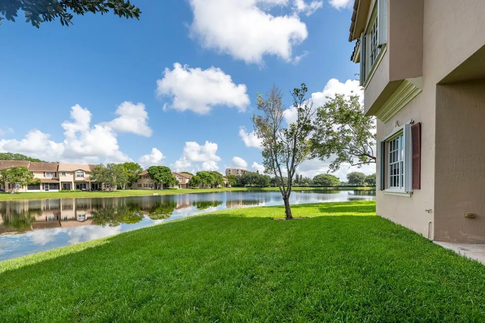 3501 Lakeside Dr, Davie, FL 33328