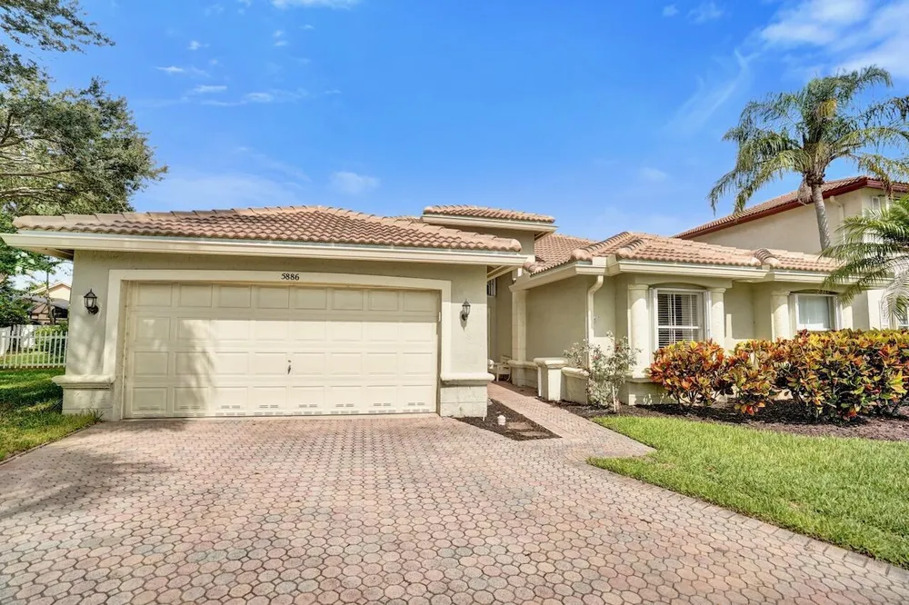 5886 Bay Hill Circle, Lake Worth Beach, FL 33463