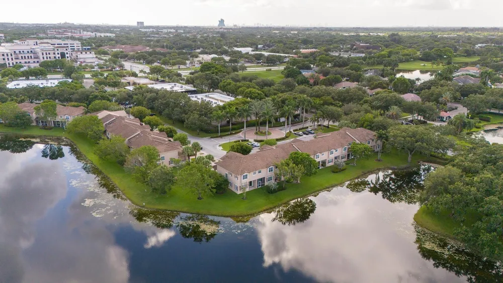 3501 Lakeside Dr, Davie, FL 33328