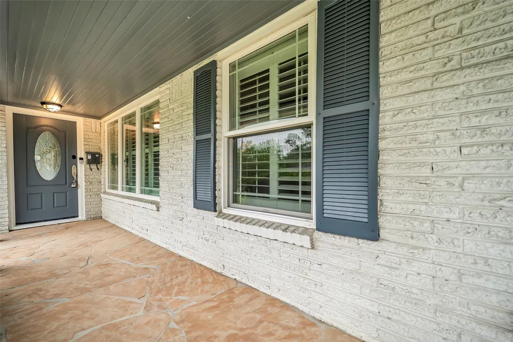 8702 Ilona Ln, Houston, TX 77025