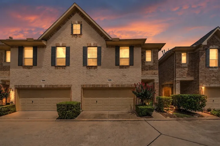 10610 Wallingford Pl, Houston, TX 77042