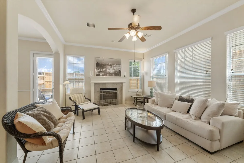 10610 Wallingford Pl, Houston, TX 77042