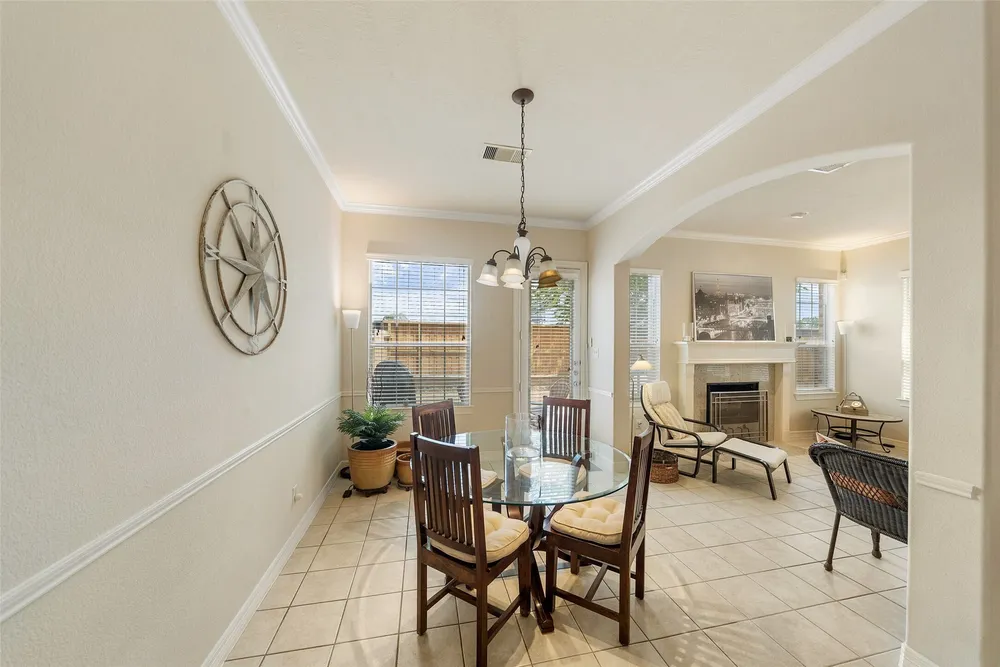 10610 Wallingford Pl, Houston, TX 77042