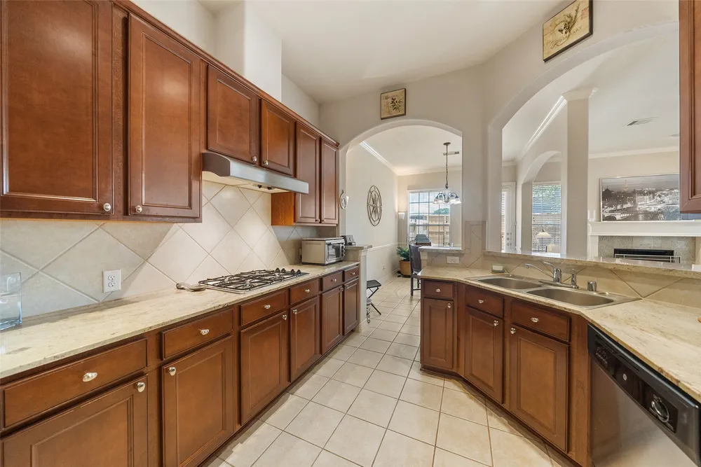 10610 Wallingford Pl, Houston, TX 77042