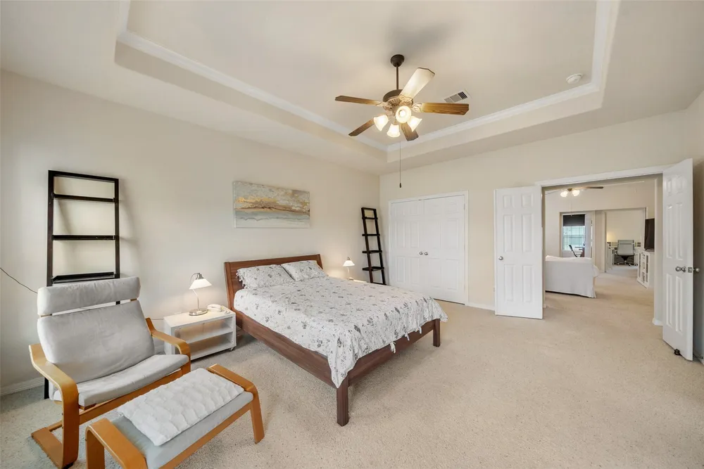 10610 Wallingford Pl, Houston, TX 77042