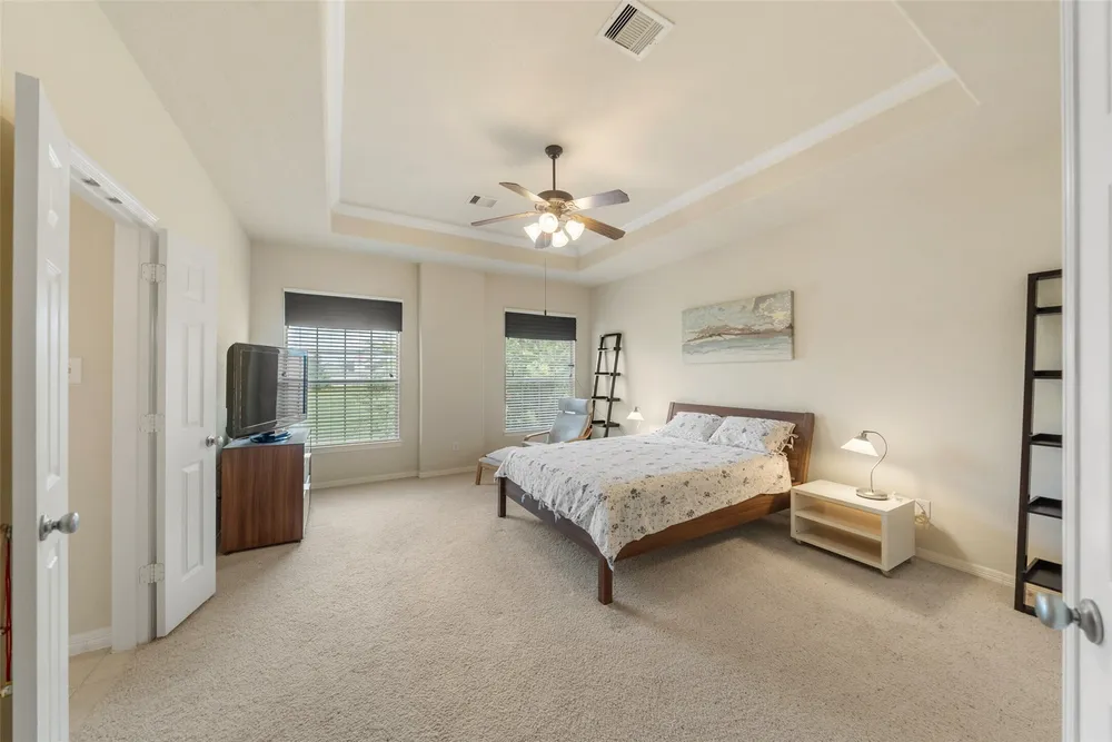 10610 Wallingford Pl, Houston, TX 77042