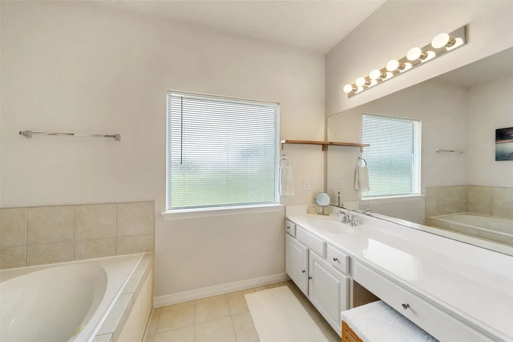10610 Wallingford Pl, Houston, TX 77042