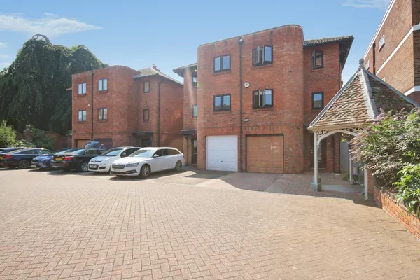 Purcell Close, Leamington Spa, Warwic...