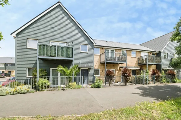 Haven Road, RAINHAM, Essex, RM13