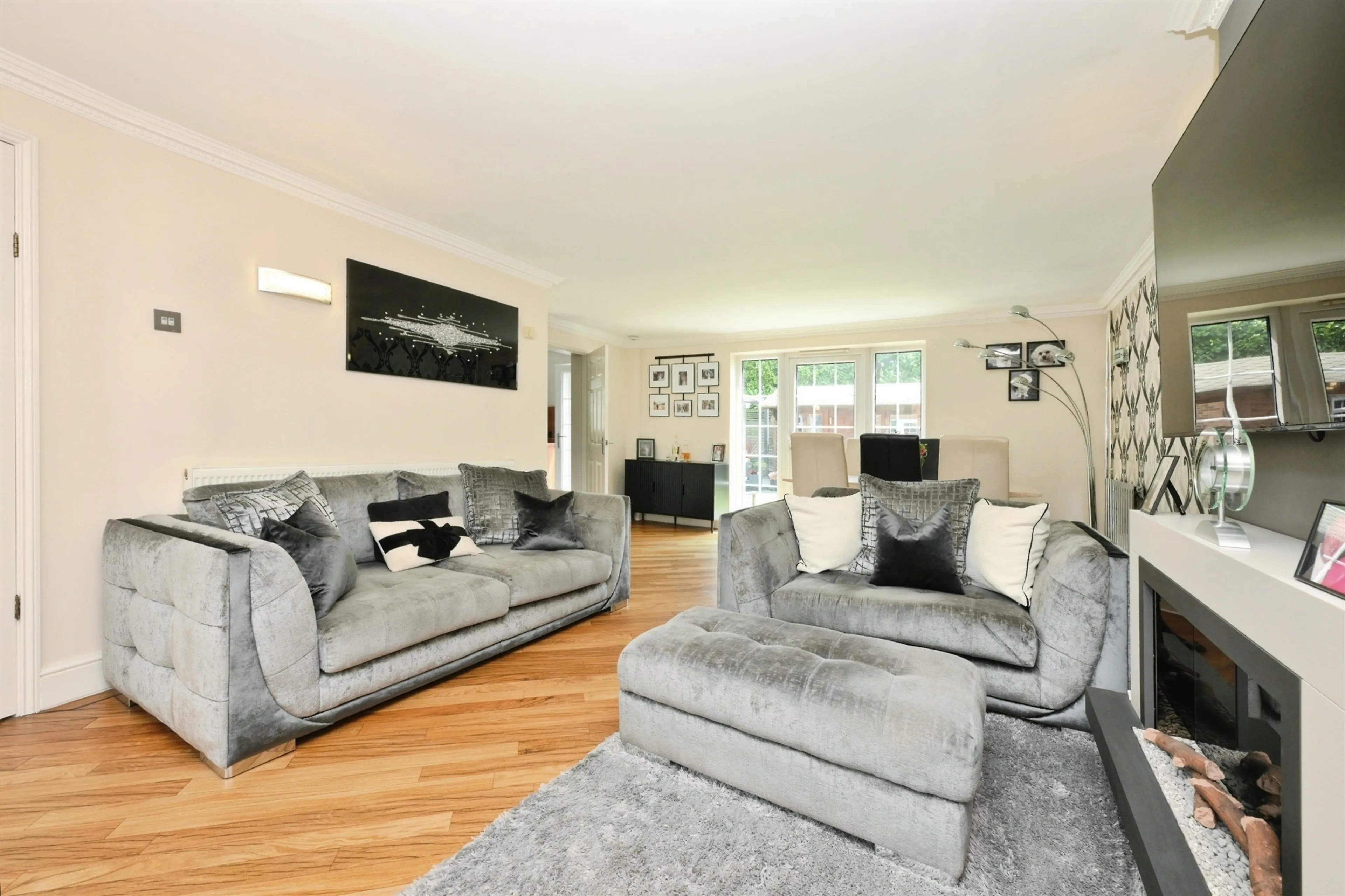 Property at High Wood Road, Hoddesdon