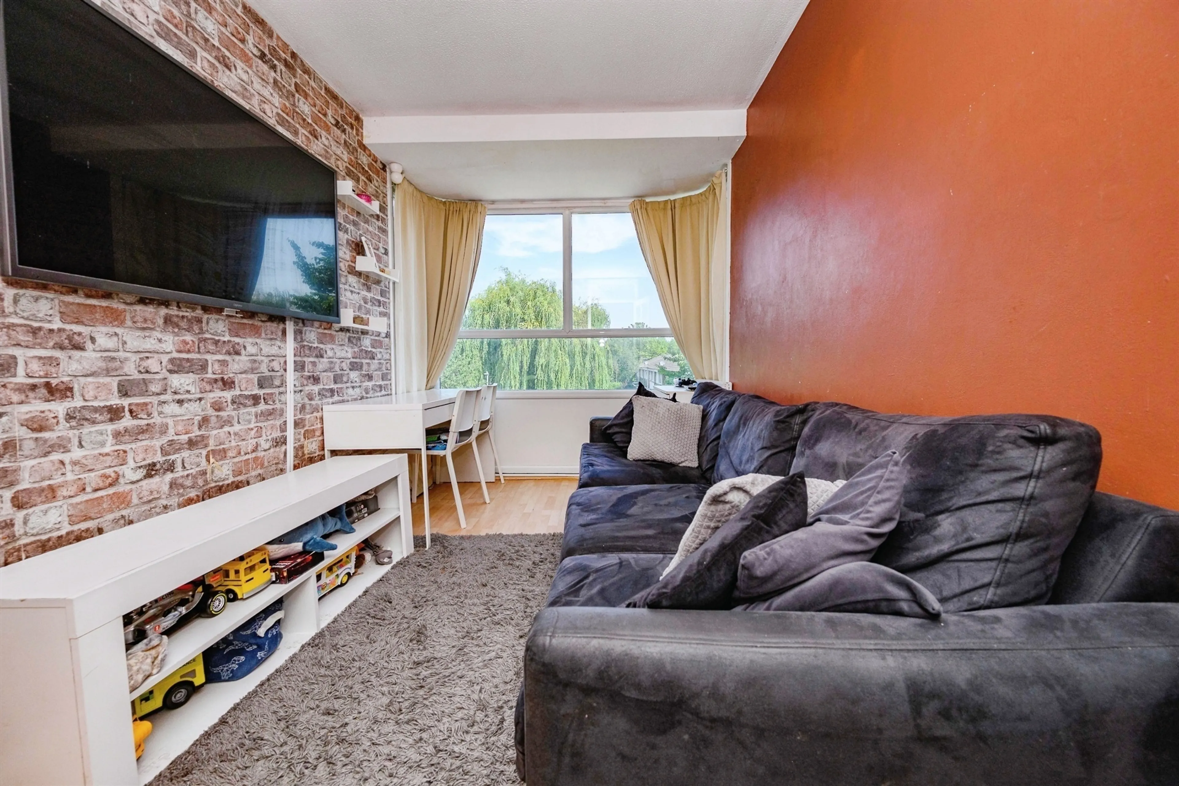 Property at Livingstone Walk, Hemel Hempstead