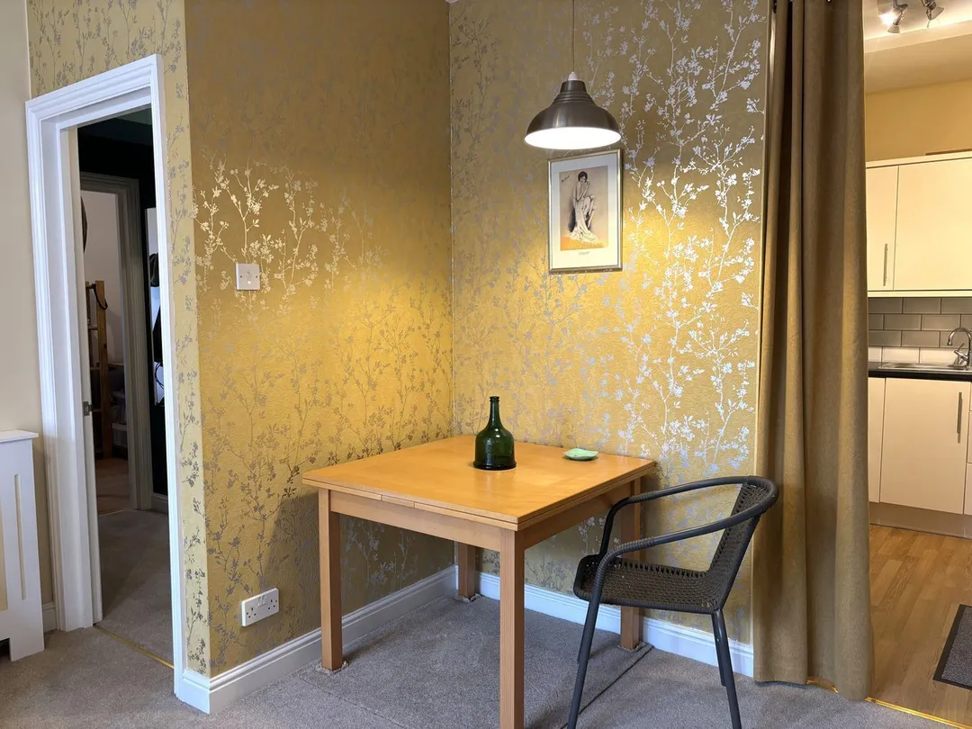 https://mr0.homeflow-assets.co.uk/files/photo/image/47838/2014/_x_/54421889.jpg
