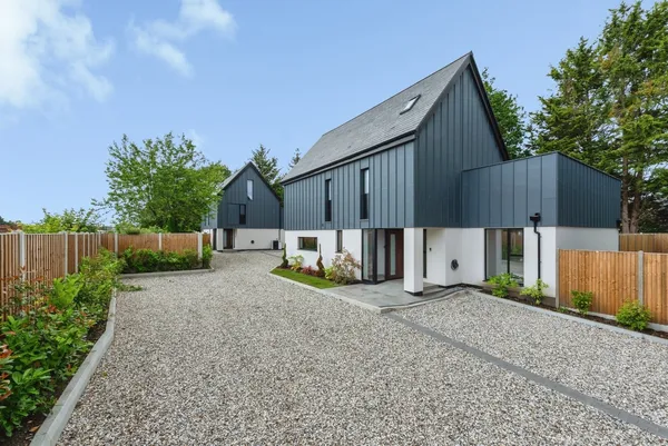 Kingfield Green, Woking, Surrey, GU22