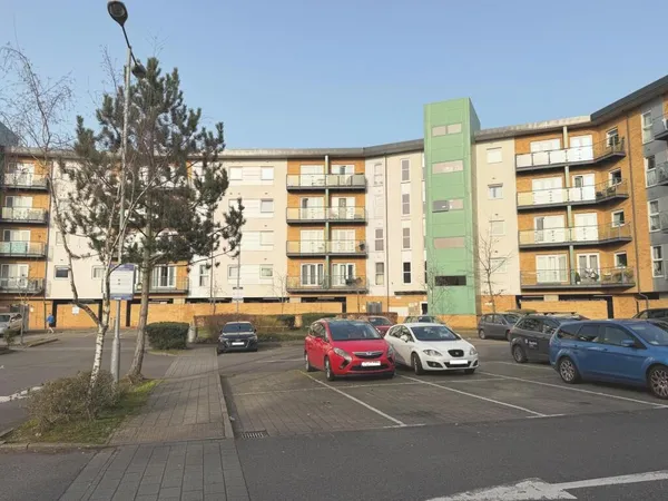 Parkhouse Court, AL10