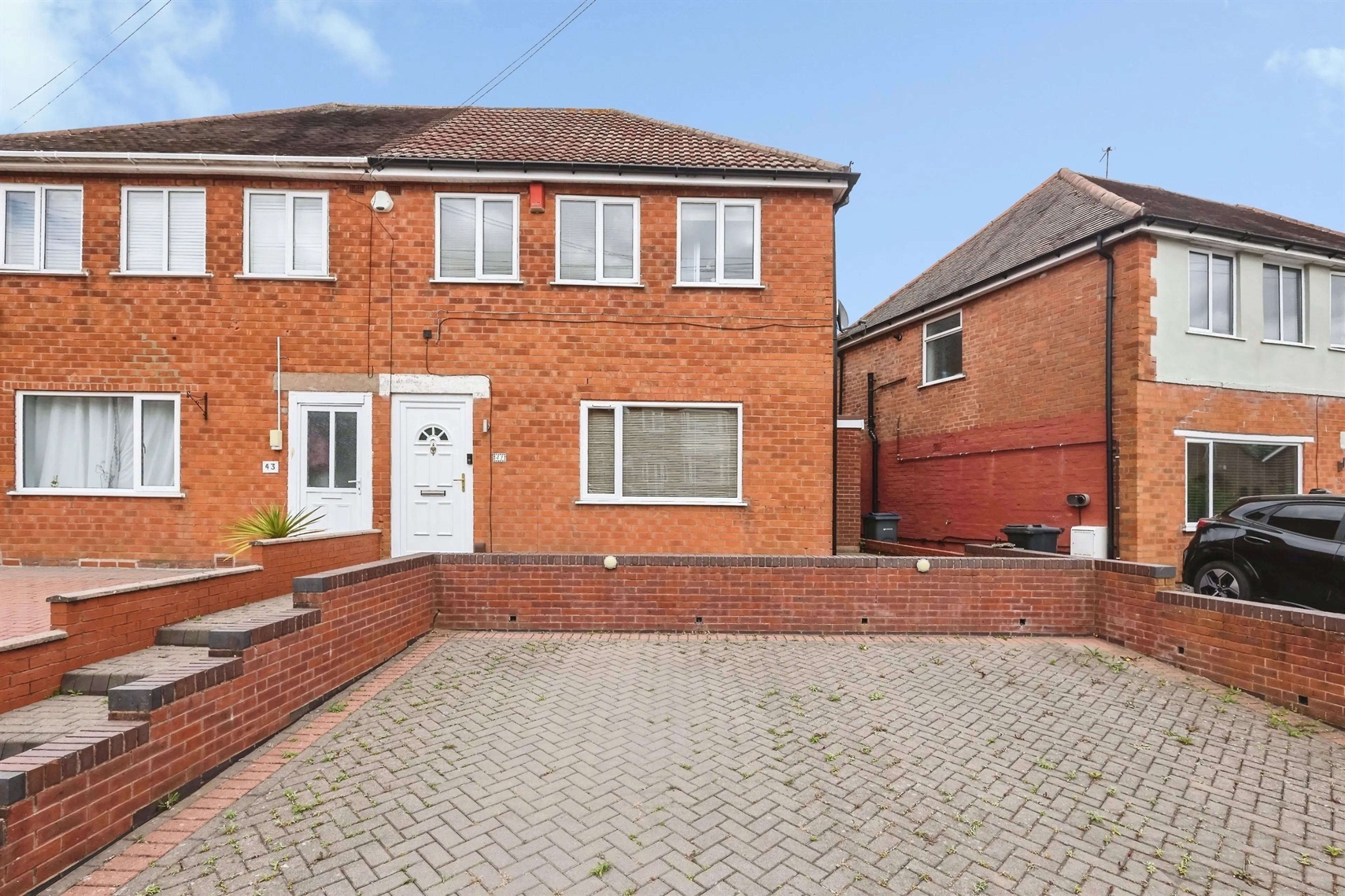 Property photo 0