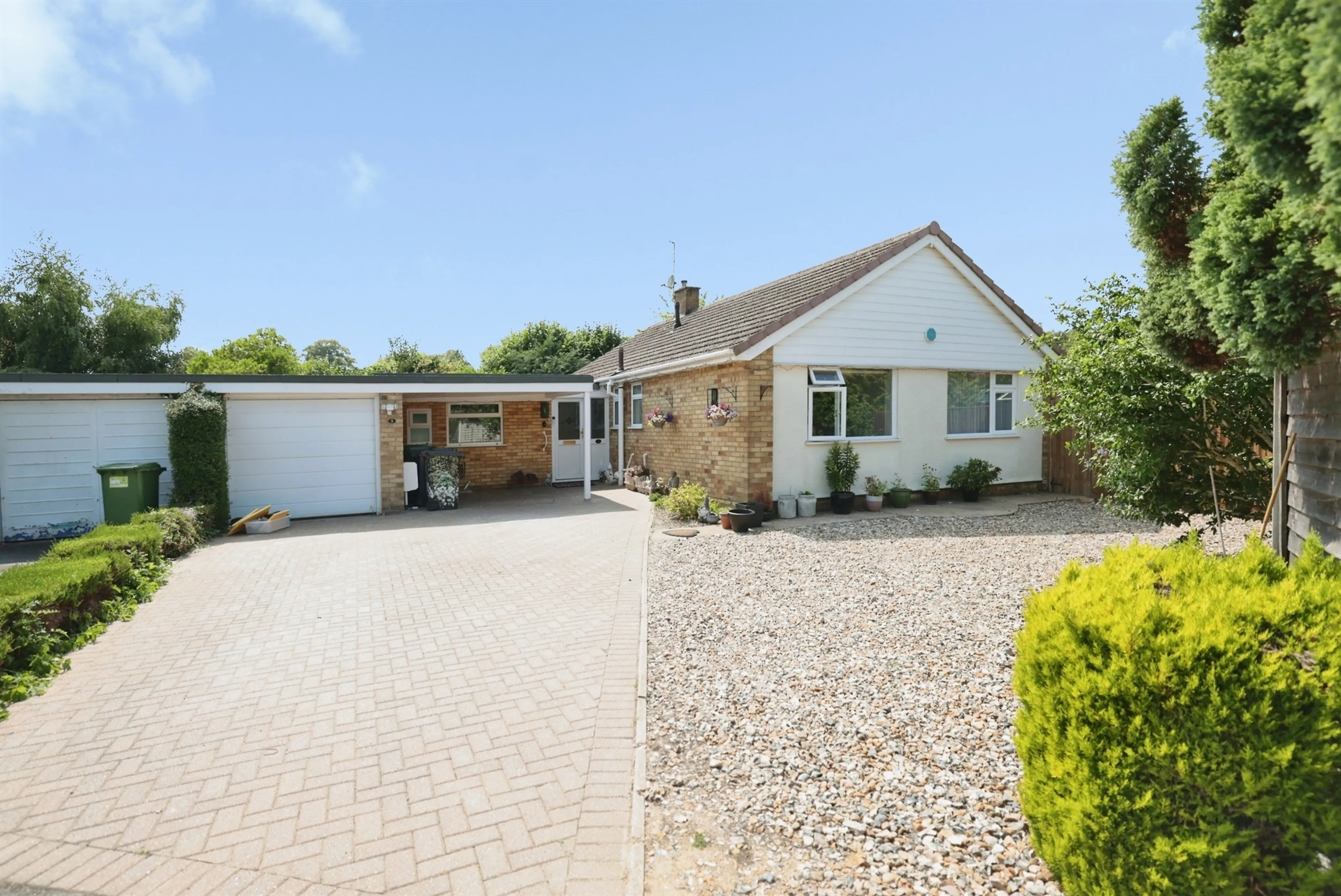 Property at Burdett Drive, Walters Ash, High Wycombe