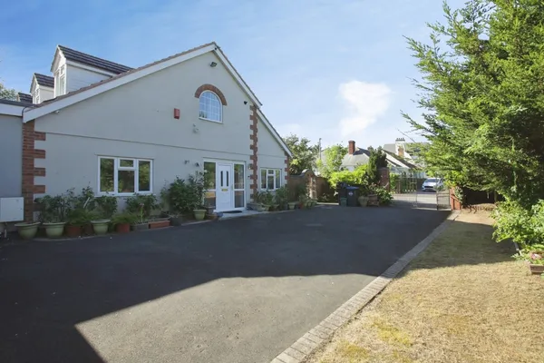 Dunchurch Road, Rugby, Warwickshire, ...