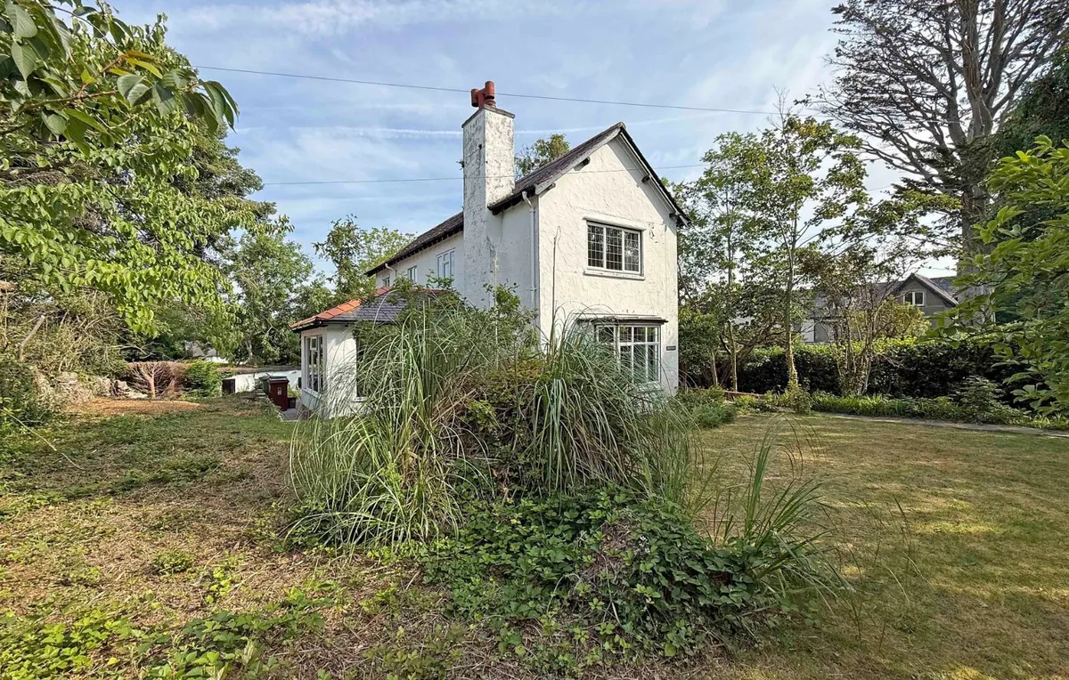 Siliwen Road, Bangor, Gwynedd, LL57