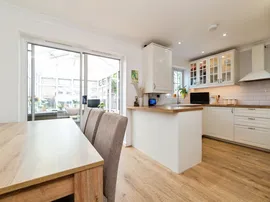 Primrose Drive, Hertford thumb 3