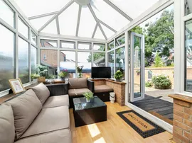 Primrose Drive, Hertford thumb 3