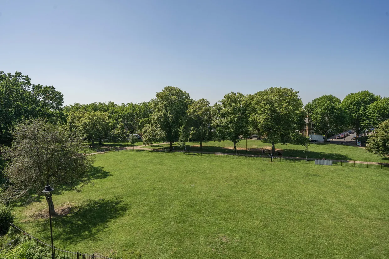 Fortune Green Road, London, NW6 photo 11