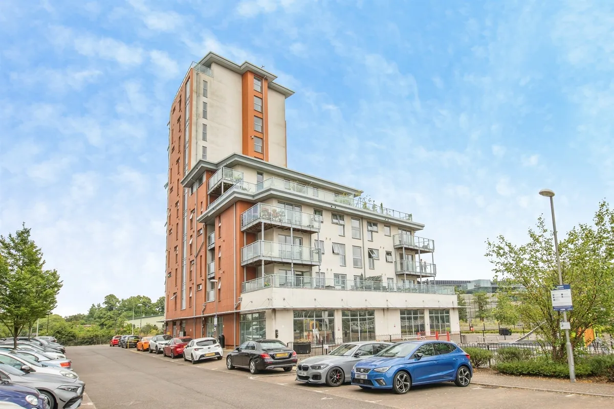 Reavell Place, Ipswich
