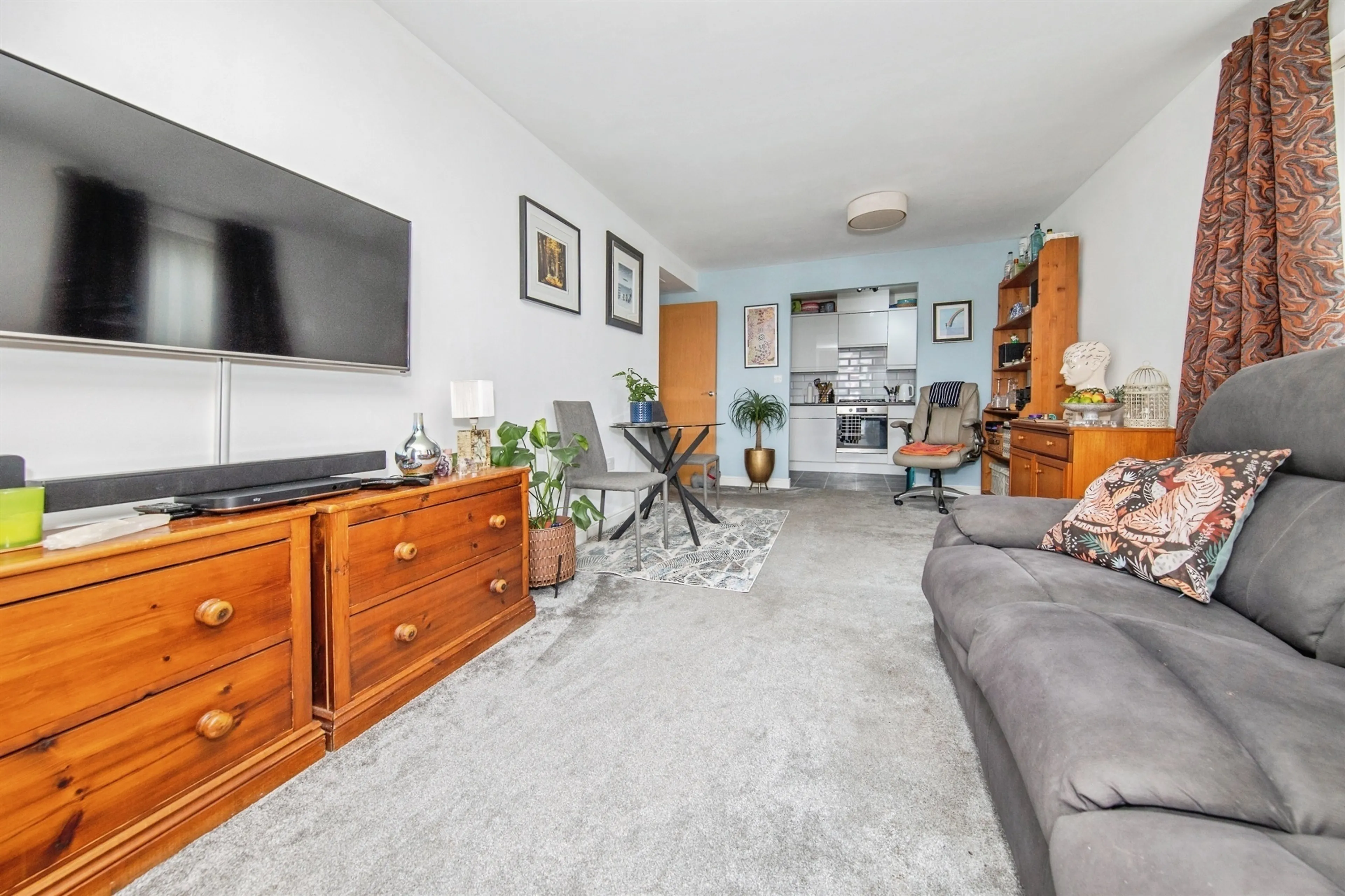 Property at Reavell Place, Ipswich