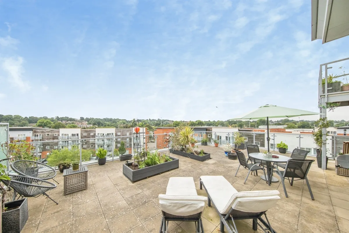 Reavell Place, Ipswich