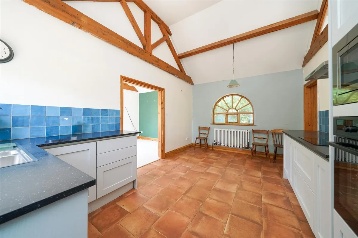 Moor End, Eaton Bray, Bedfordshire, LU6 2HN