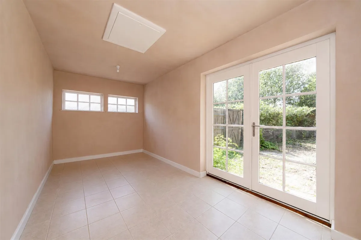 Moor End, Eaton Bray, Bedfordshire, LU6 2HN