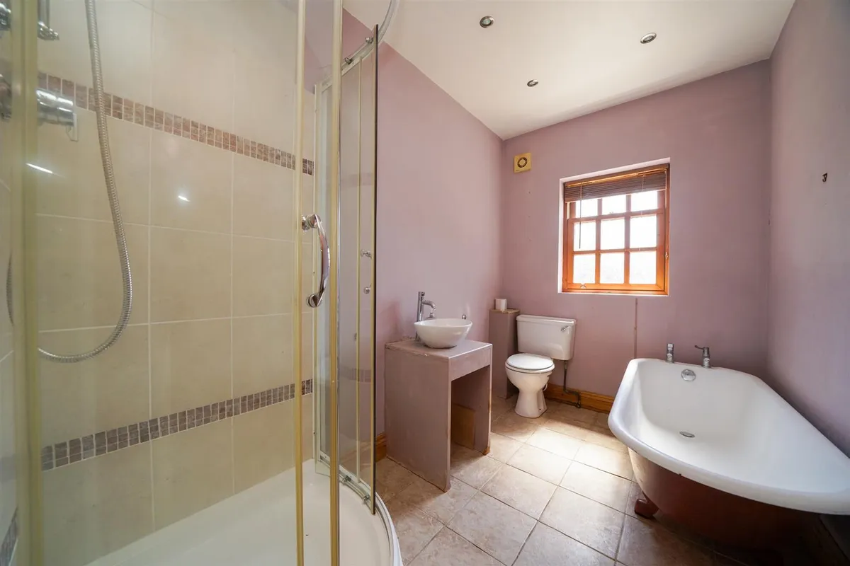 Moor End, Eaton Bray, Bedfordshire, LU6 2HN