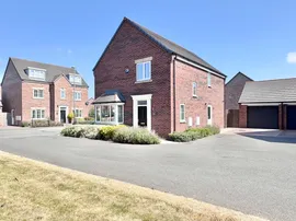 Willow Drive, Shireoaks, Worksop thumb 2
