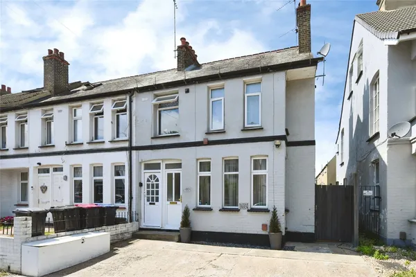 Hildaville Drive, Westcliff -On-Sea, ...