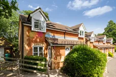 Rosamund Close, SOUTH CROYDON