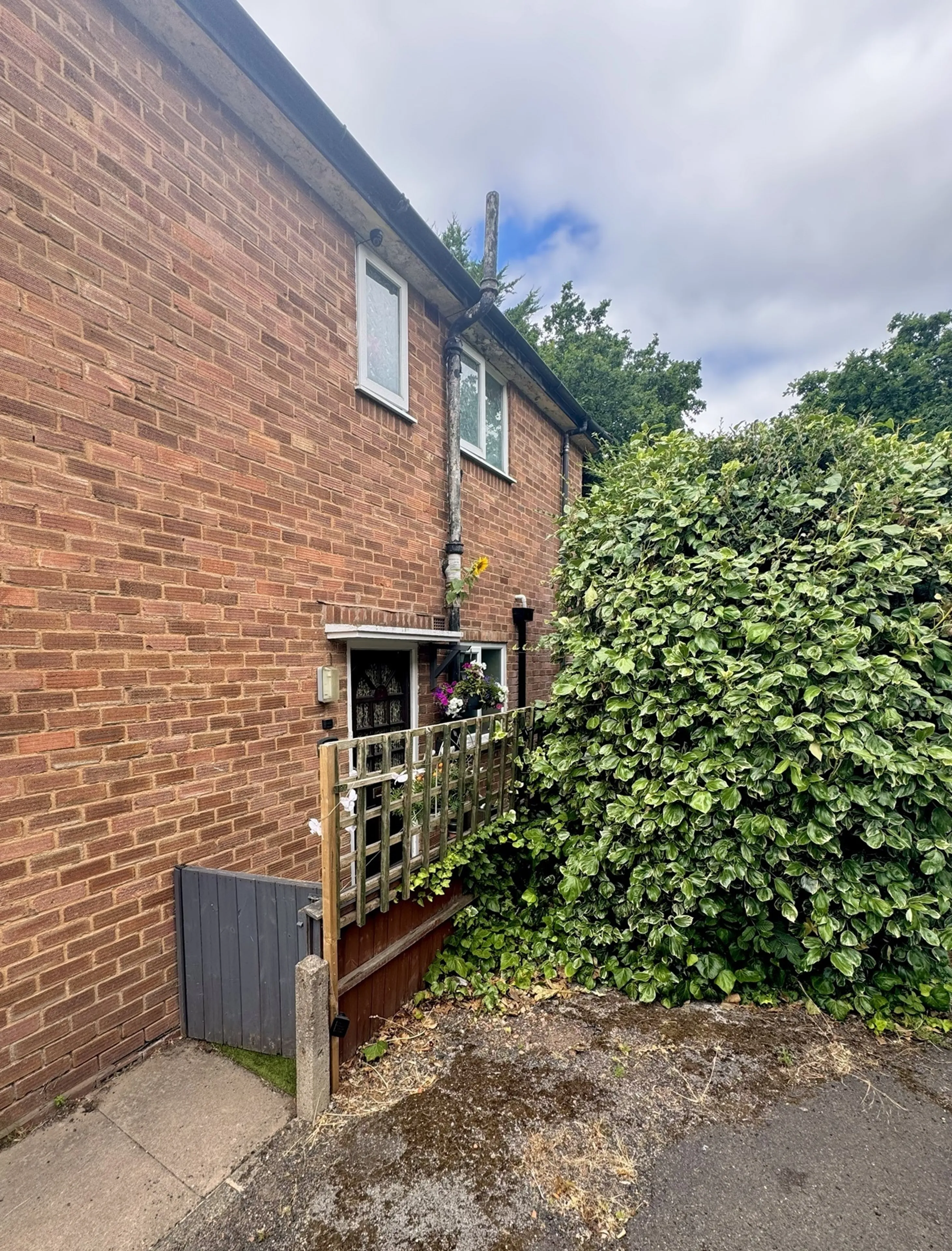Property photo 0