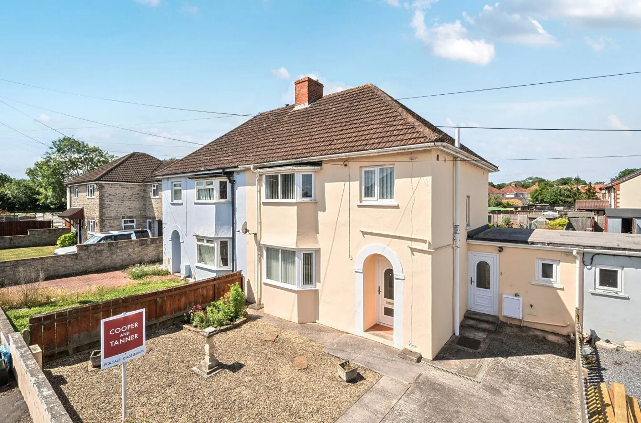 https://mr0.homeflow-assets.co.uk/files/photo/image/47842/1502/_x_/58061950.jpg