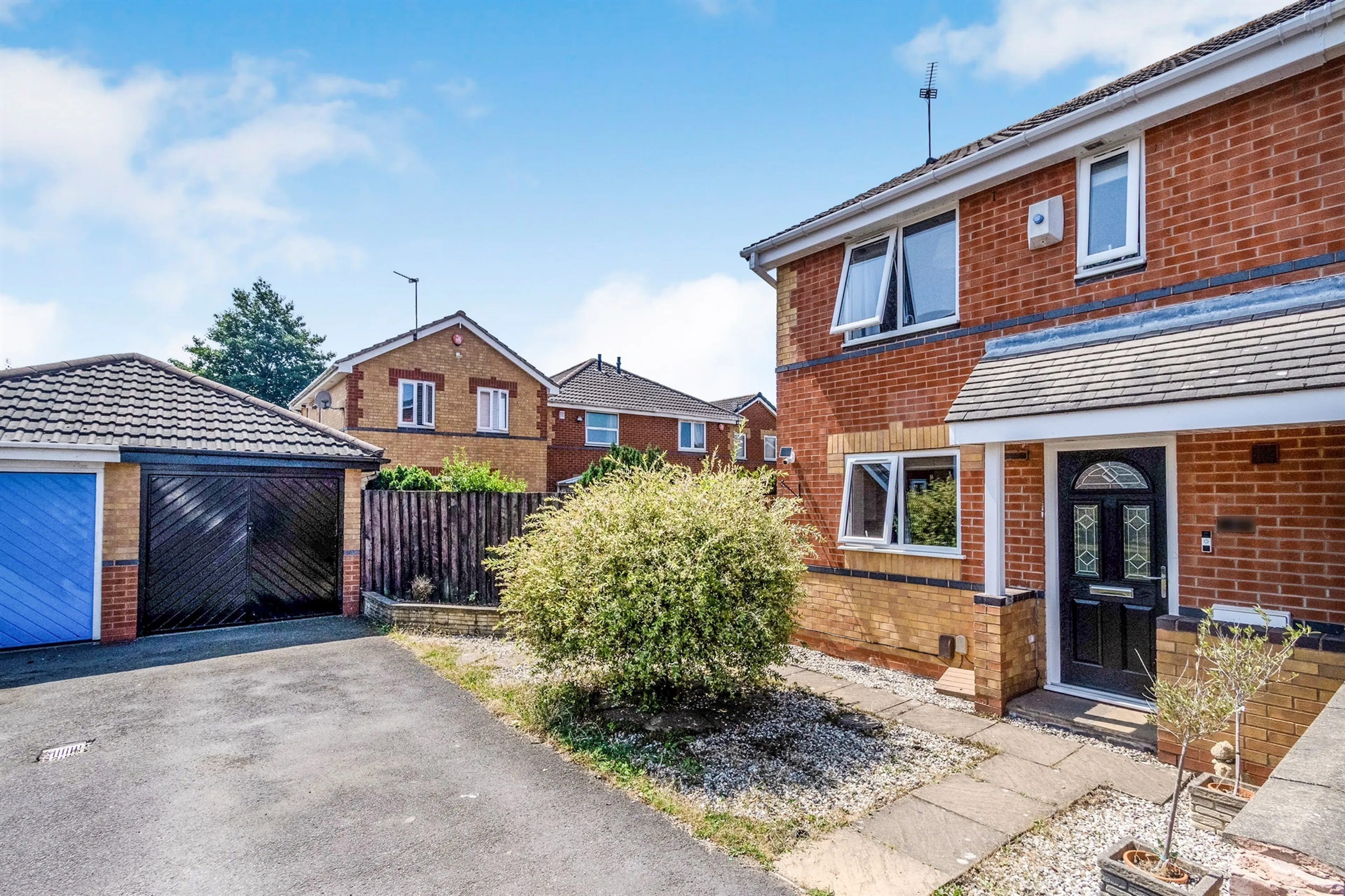 Property at Cochrane Close, Tipton