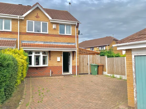 Derwent Close, Willenhall, WV13