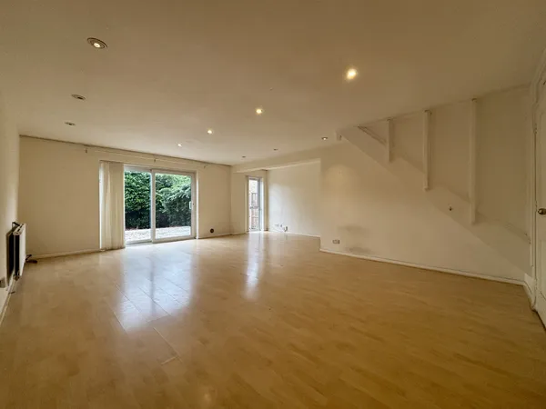 Foxgrove Road, Beckenham, BR3