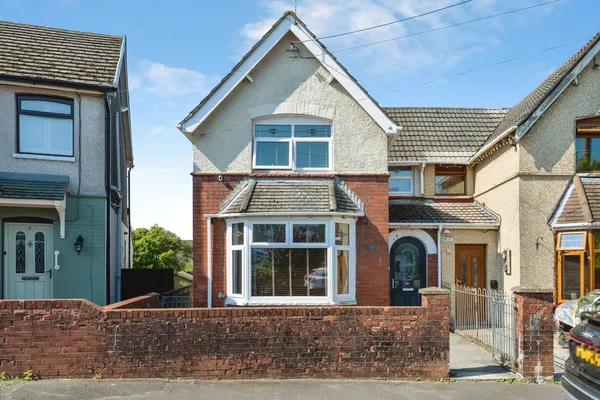 Garden Crescent, Garden Village, Gors...