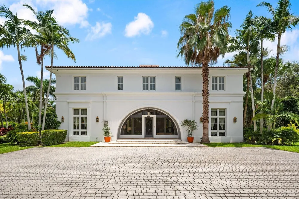 6201 Chapman Field Dr, Pinecrest, FL 33156