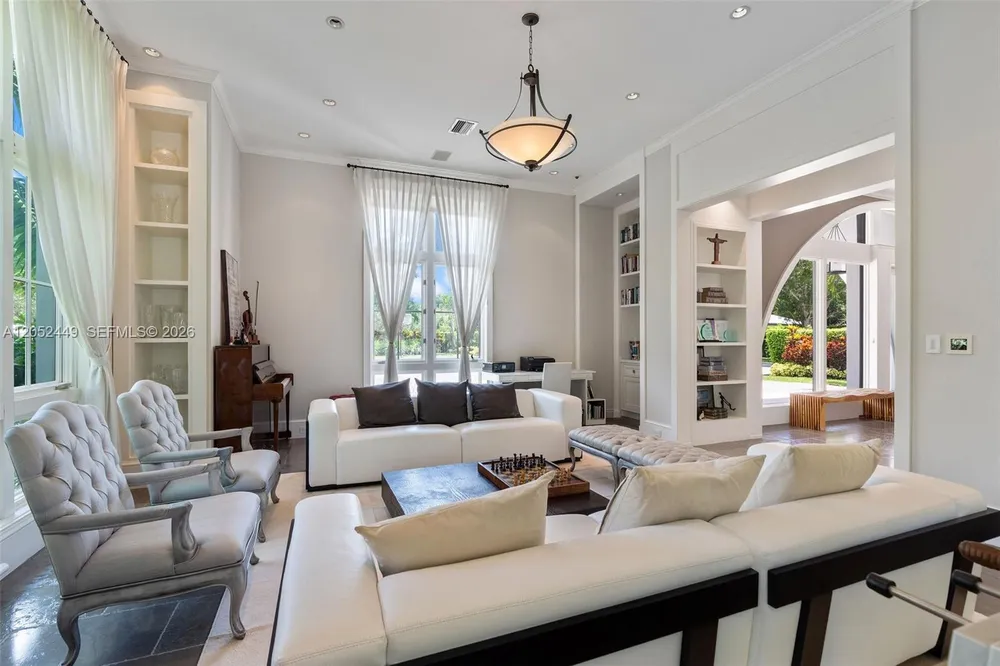 6201 Chapman Field Dr, Pinecrest, FL 33156