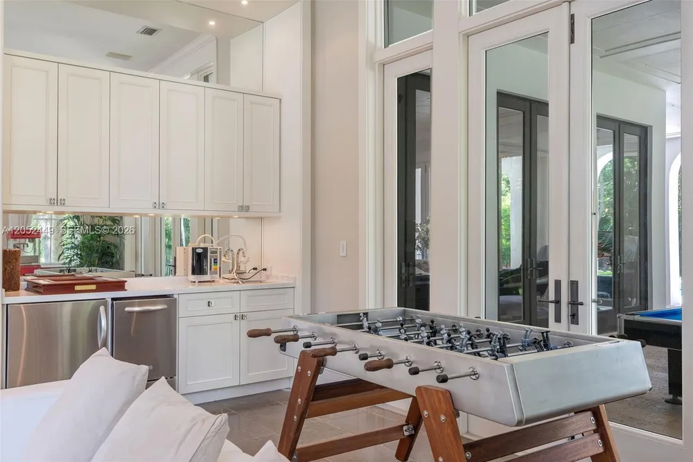 6201 Chapman Field Dr, Pinecrest, FL 33156